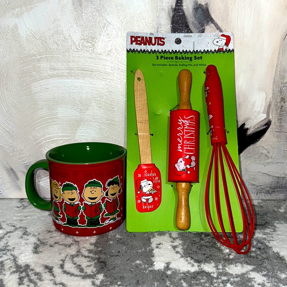 Snoopy peanuts Christmas mug and baking set